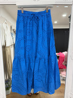 Load image into Gallery viewer, Broderie Midi Skirt - 3 Colours - New Season
