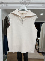 Load image into Gallery viewer, Faris Quarter Zip Gilet - 3 Colours - AW26
