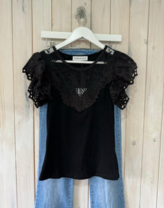 Rowe Detailed T-shirt - 2 Colours - New Season - Studio Birkin