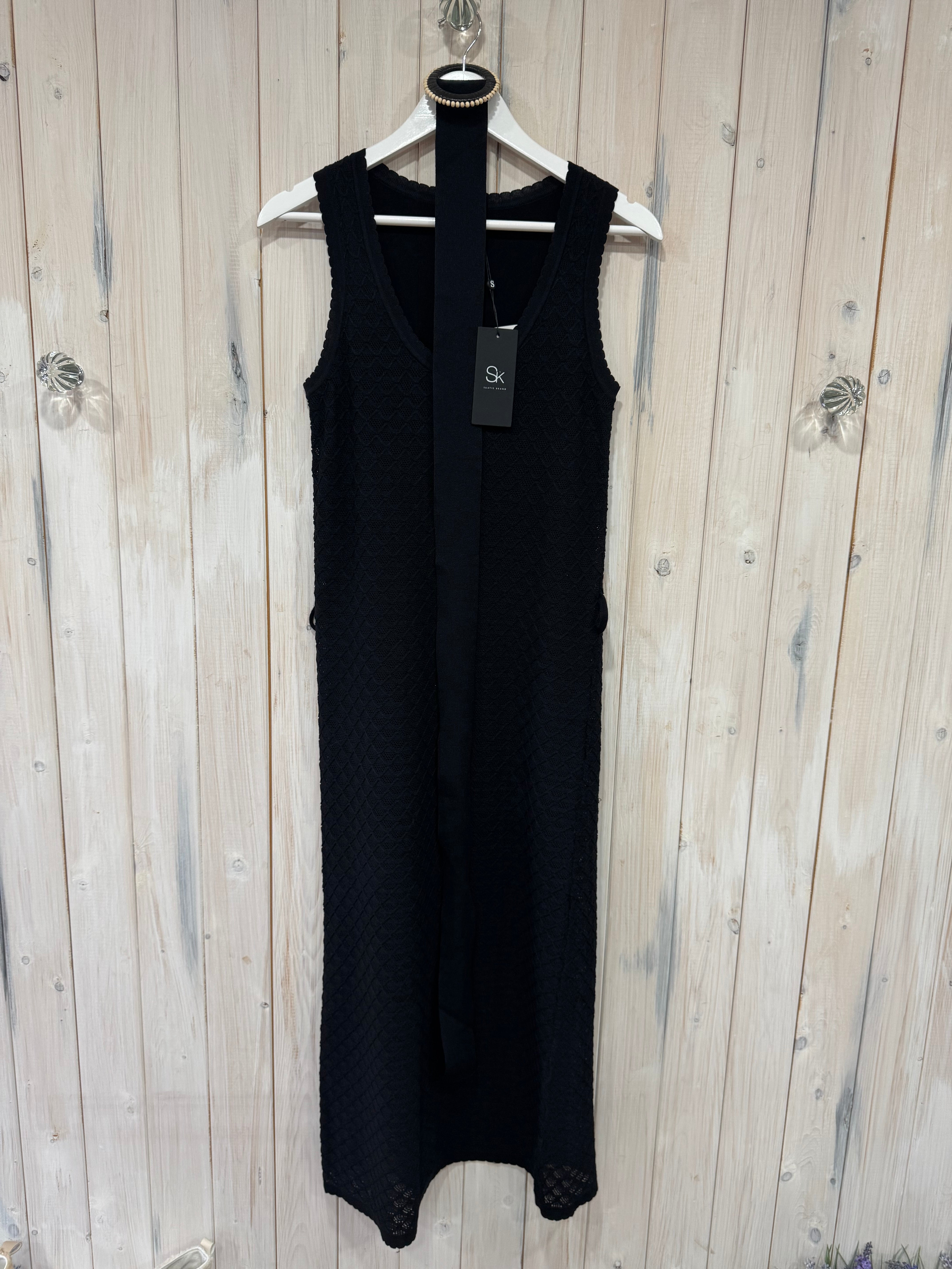 Portals Knitted Dress With Belt - New Season - Skatie