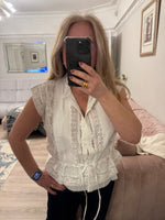 Load image into Gallery viewer, Abby Lace Blouse - 2 Colours - Studio Parisien
