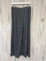 Load image into Gallery viewer, Modal Palazzo Trousers  - New Season - Skatie
