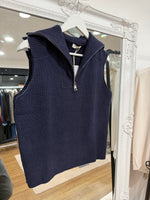 Load image into Gallery viewer, Faris Quarter Zip Gilet - 3 Colours - AW26
