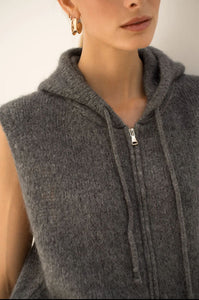 Lilah Sleeveless Knitted Hoodie - 3 Colours - L'Atelier Parisien