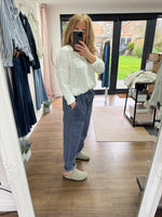 Load image into Gallery viewer, Sierra Relaxed Crop Trousers - 2 Colours - New Season
