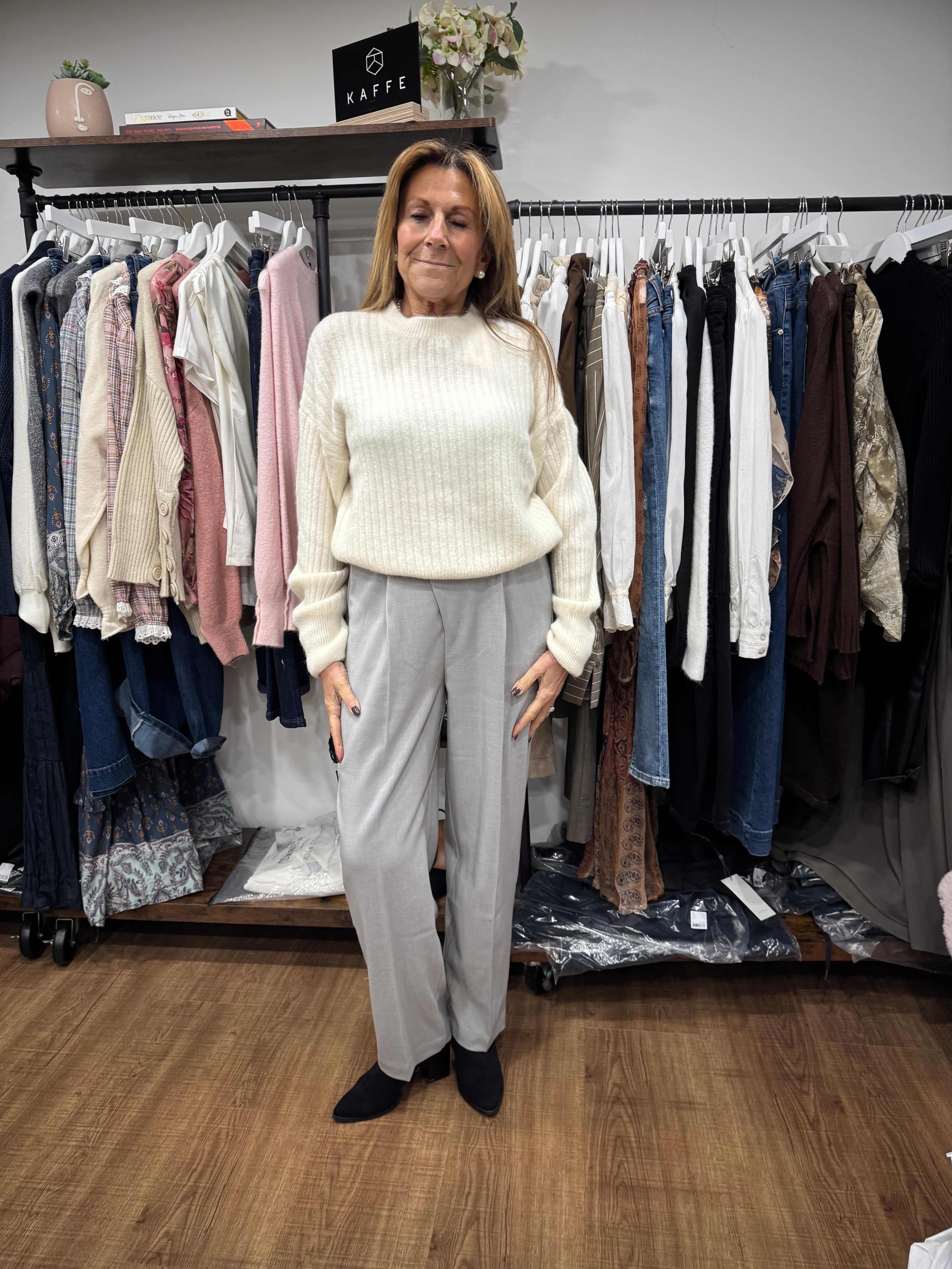 Kamerle 7/8 Barrel leg Trouser - New Season - Kaffe