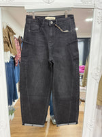 Load image into Gallery viewer, Pocket Skinny Barrel Jeans - Studio Parisien - AW26
