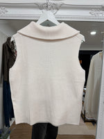 Load image into Gallery viewer, Faris Quarter Zip Gilet - 3 Colours - AW26
