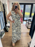 Load image into Gallery viewer, Kavicki Dress - New Season - Kaffe
