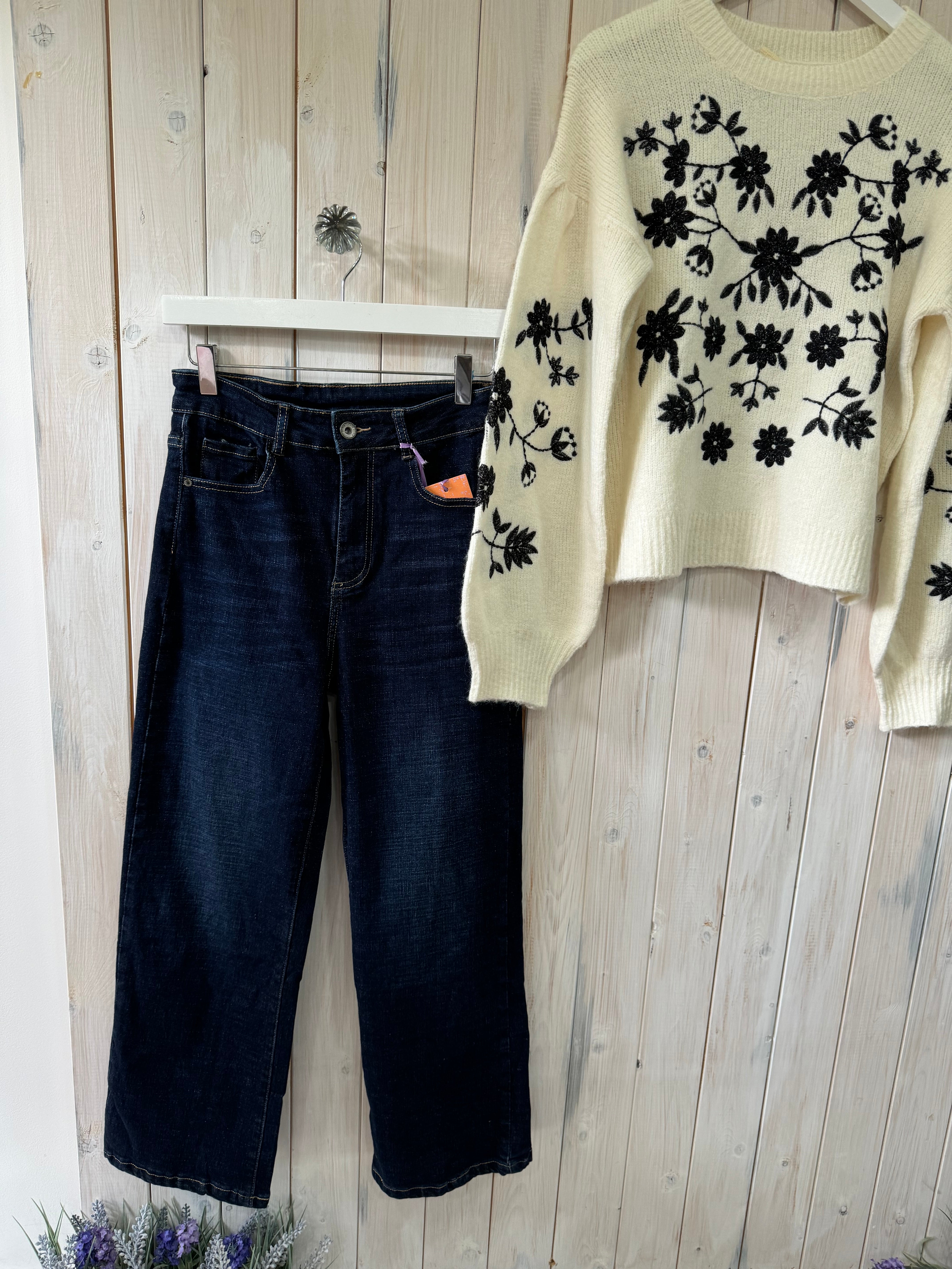 Loire Embroidered Puff Sleeved Sweater - 2 Colours