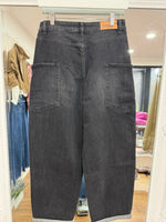 Load image into Gallery viewer, Pocket Skinny Barrel Jeans - Studio Parisien - AW26

