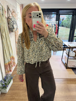 Load image into Gallery viewer, Kitty Blouse - Elan AW26
