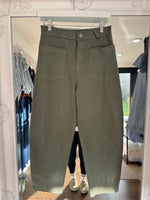 Load image into Gallery viewer, Summer Twill Skinny Crop Barrel Jean - 4 Colours - New Season
