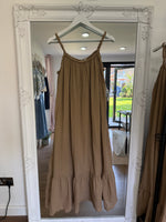 Load image into Gallery viewer, Plaited Detail Sun Dress - L'Atelier Parisien
