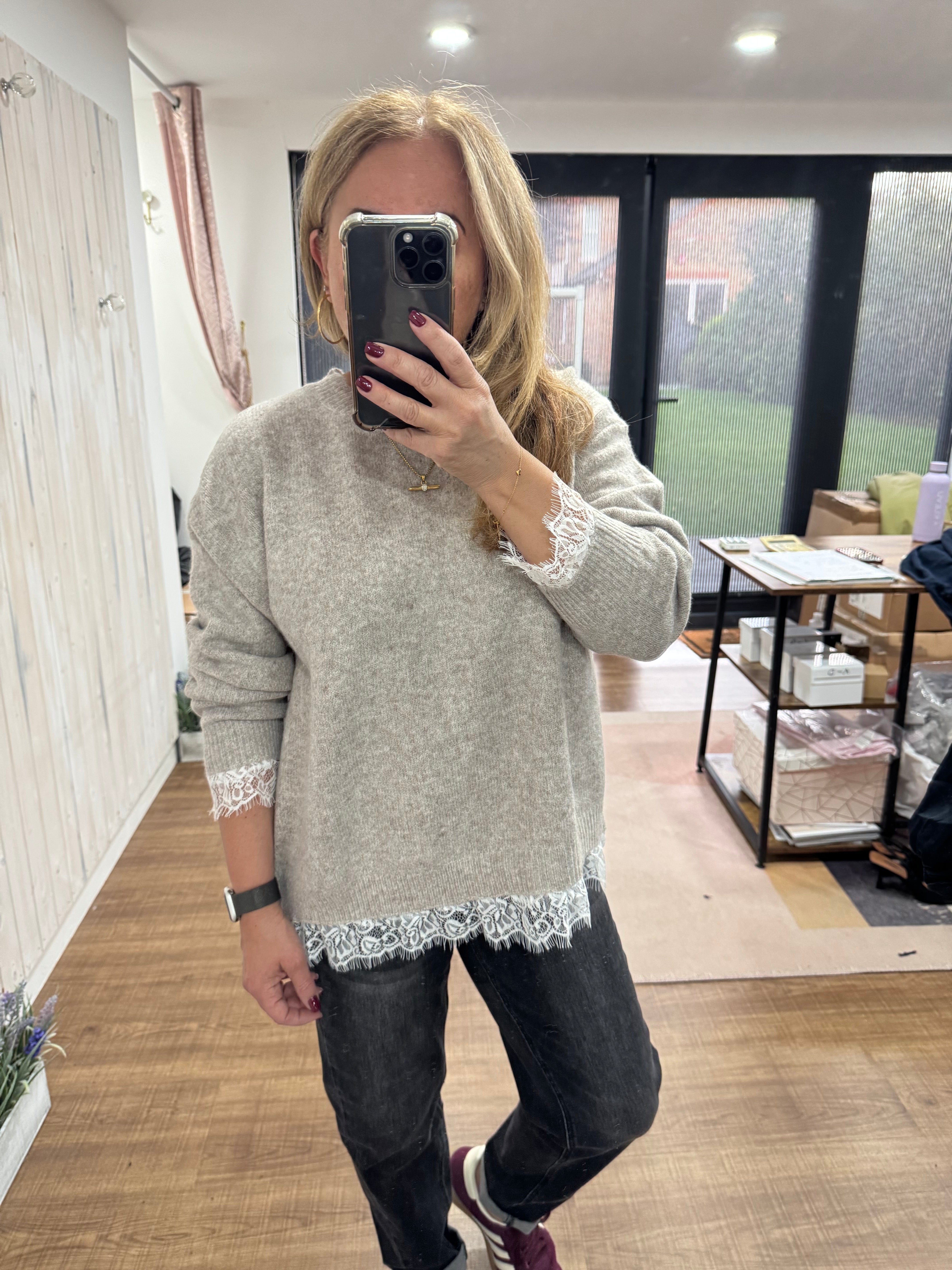 Creama Lace Sweater - New Season