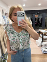 Load image into Gallery viewer, Leaf Print S/Less Blouse - New Season

