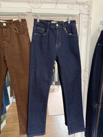 Load image into Gallery viewer, Caro Cigarette Leg Jeans - 3 Colours - AW26
