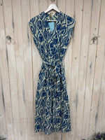 Load image into Gallery viewer, Conversational Dress - New Brand - Compania Fantastica
