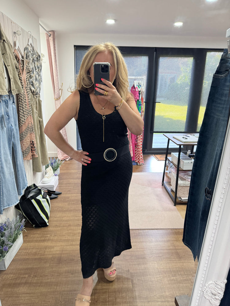 Portals Knitted Dress With Belt - Skatie