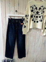 Load image into Gallery viewer, Rossy Wide Leg Crop Jeans - New Season
