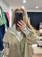 Load image into Gallery viewer, Kraviz Jacket 2 Colours - New Season
