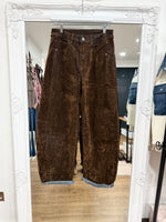 Load image into Gallery viewer, Moleskin Barrel Jean - AW26
