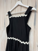 Load image into Gallery viewer, Monochrome Ric Rac Dress - New Brand - Compania Fantastica
