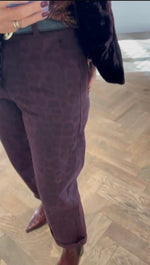 Load image into Gallery viewer, Leopard Print Cropped Jeans - New Season - Johanna
