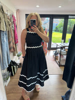 Load image into Gallery viewer, Monochrome Ric Rac Dress - New Brand - Compania Fantastica
