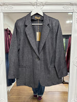 Load image into Gallery viewer, Etienne Blazer - Scaret Roos - New Season
