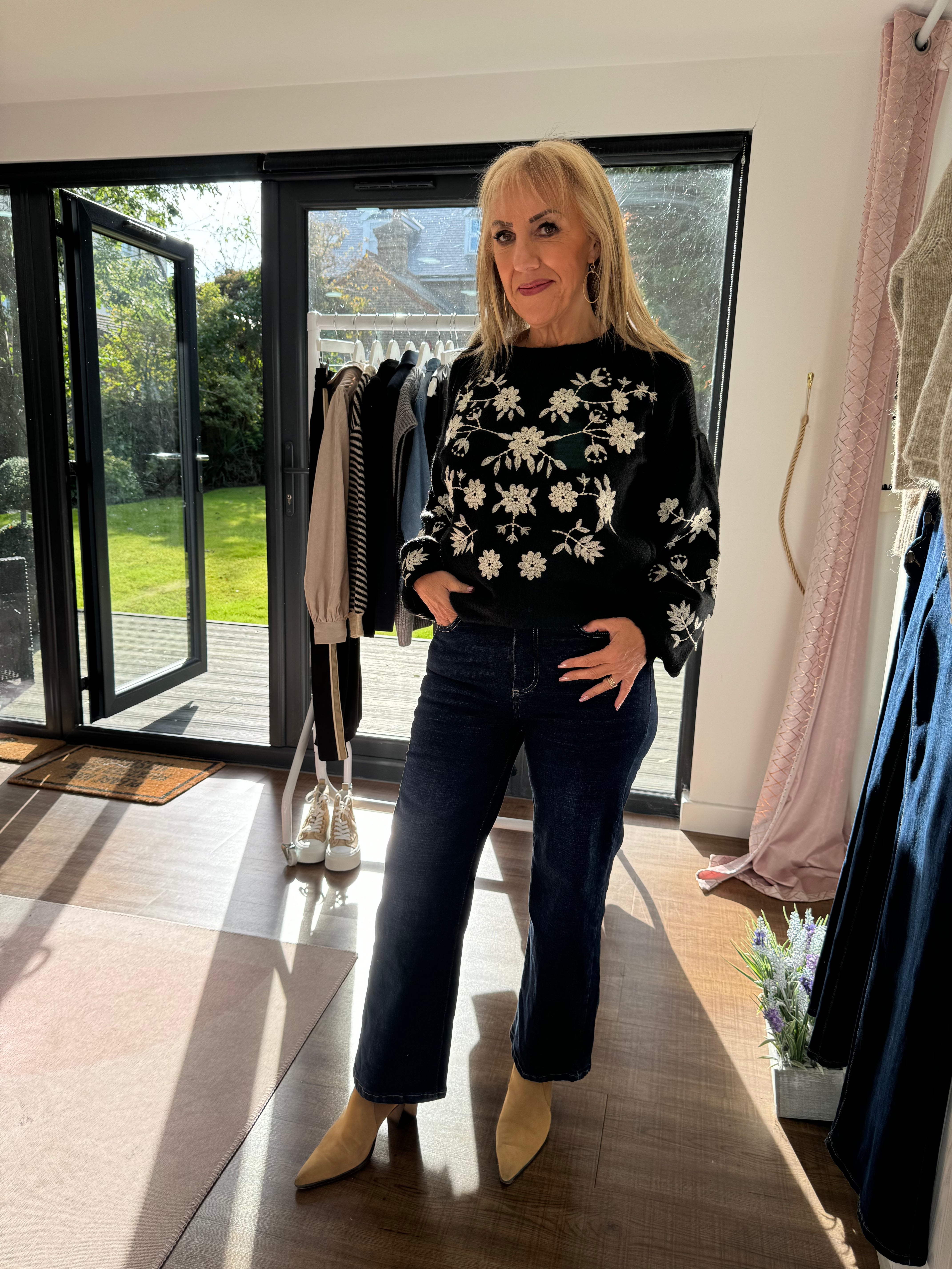 Loire Embroidered Puff Sleeved Sweater - 2 Colours