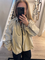 Load image into Gallery viewer, Shelley Balloon Hem Jacket -2 Colours - New Season
