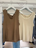 Load image into Gallery viewer, Scallop Knitted Vest - 2 Colours - New Season
