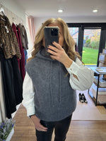 Load image into Gallery viewer, Karina Sleeveless Hoodie - L’Atelier Parisien
