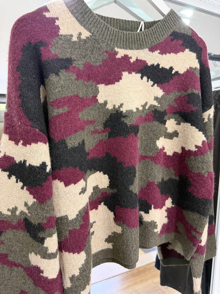 Berry. Camo Jumper - AW26