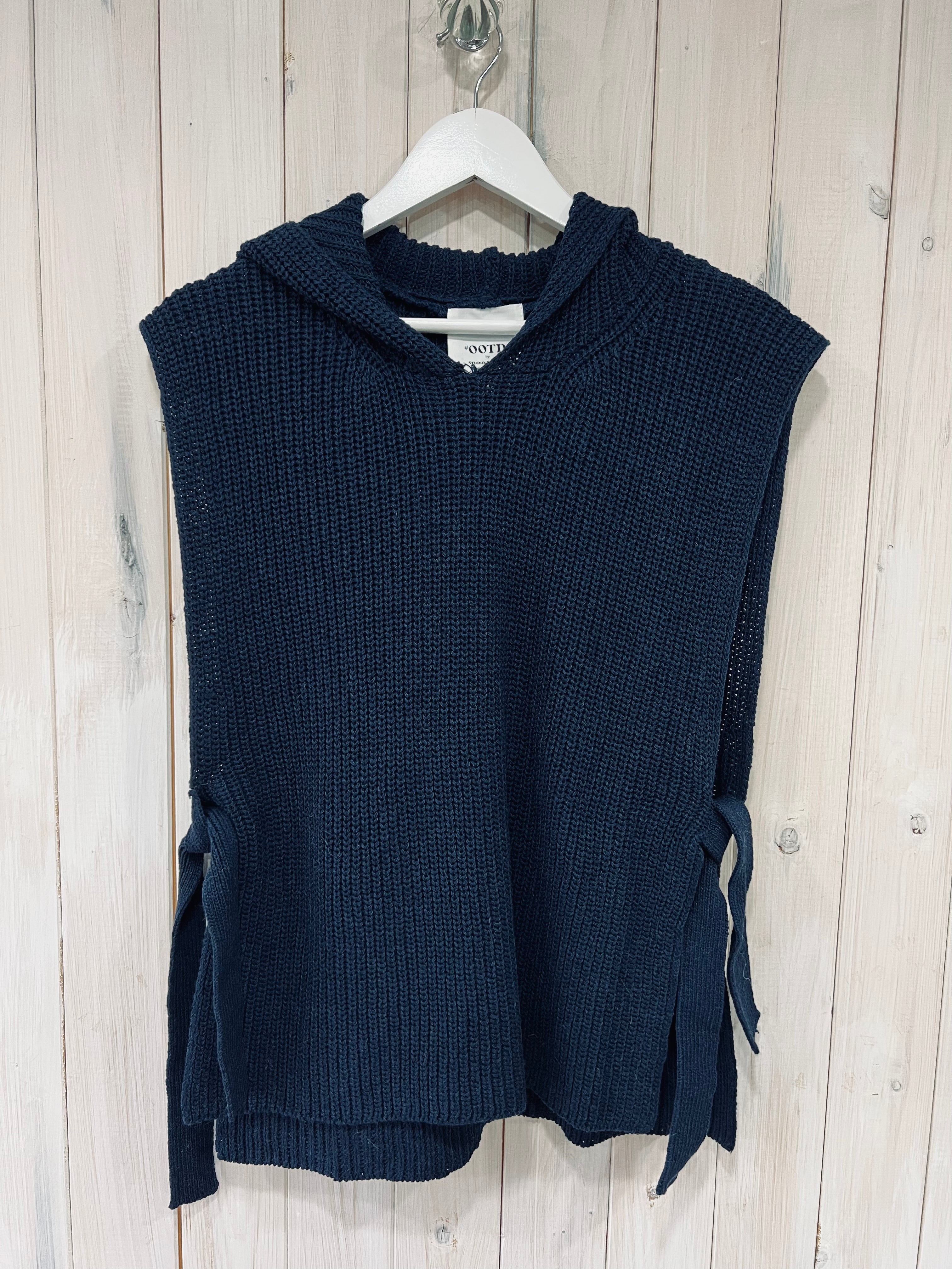 Michele Hooded Tank - New season - OOTD Paris