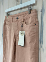 Load image into Gallery viewer, Kazelina Blush Crop Jeans - Sustainable Cotton- Kaffe
