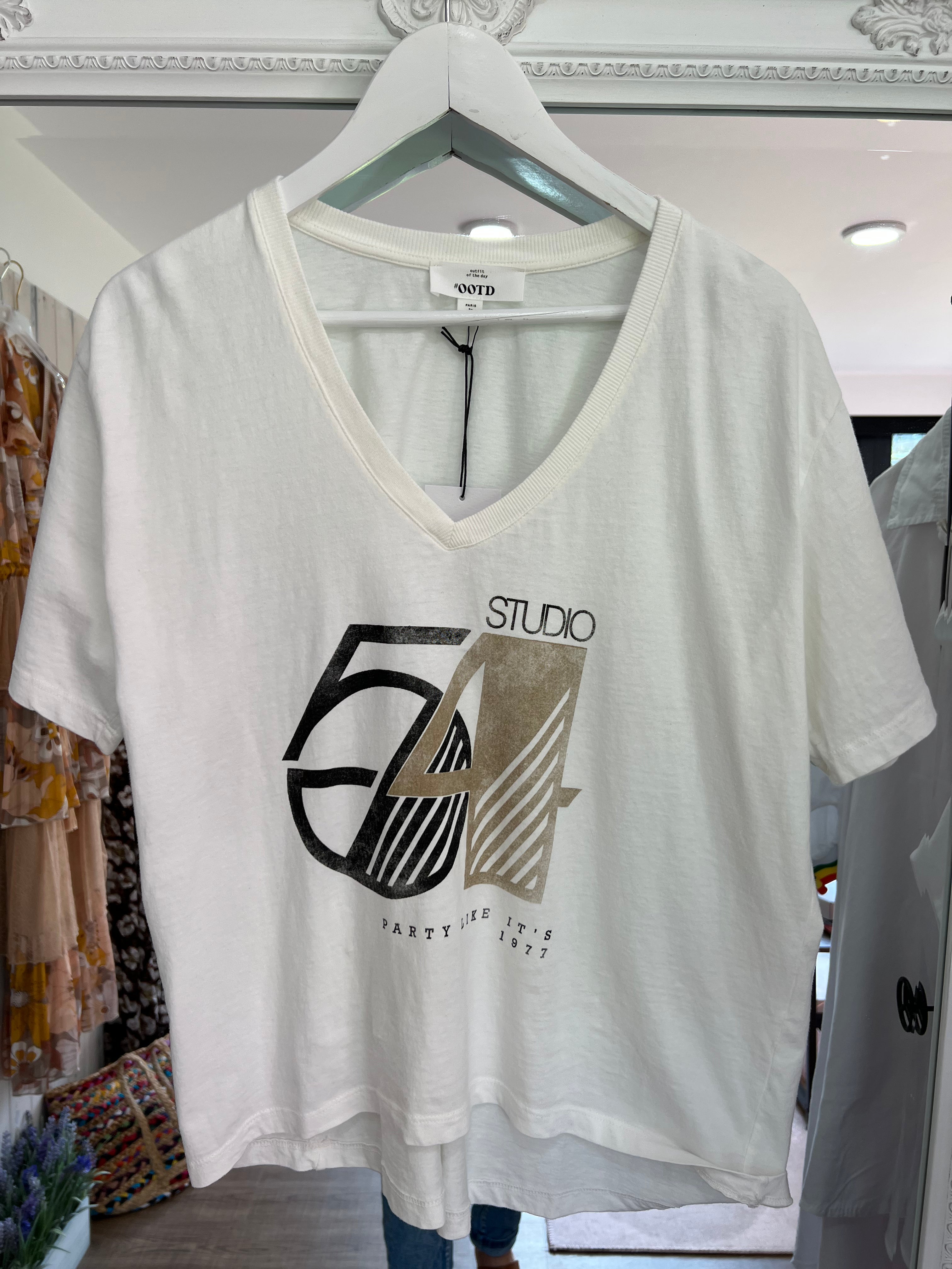 Studio 54 V-neck Tshirt - New Collection - OOTD Paris
